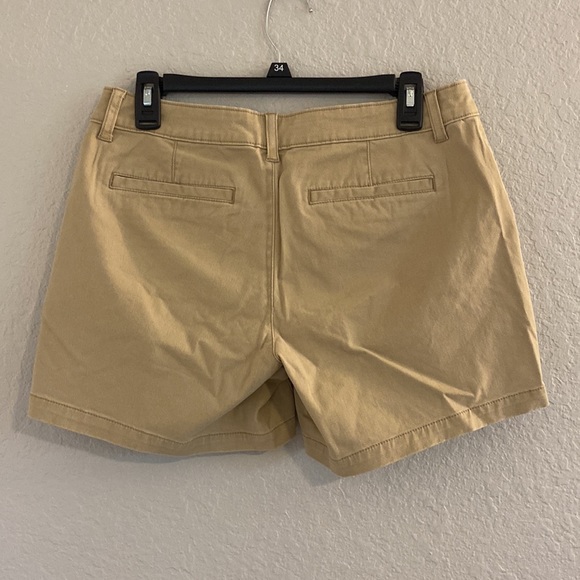 30. Mid rise twill shorts - Picture 4 of 6